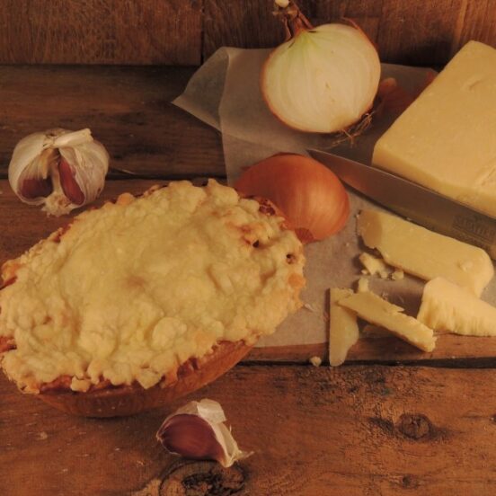 Chunk Traditional Homity with Roasted Potato, Mature Cheddar, Onion & Garlic V