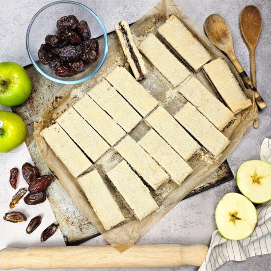 Peck & Strong Apple & Date Shortbread